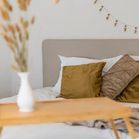 Sersea - Spacious House In With Garage Vakantiehuis *